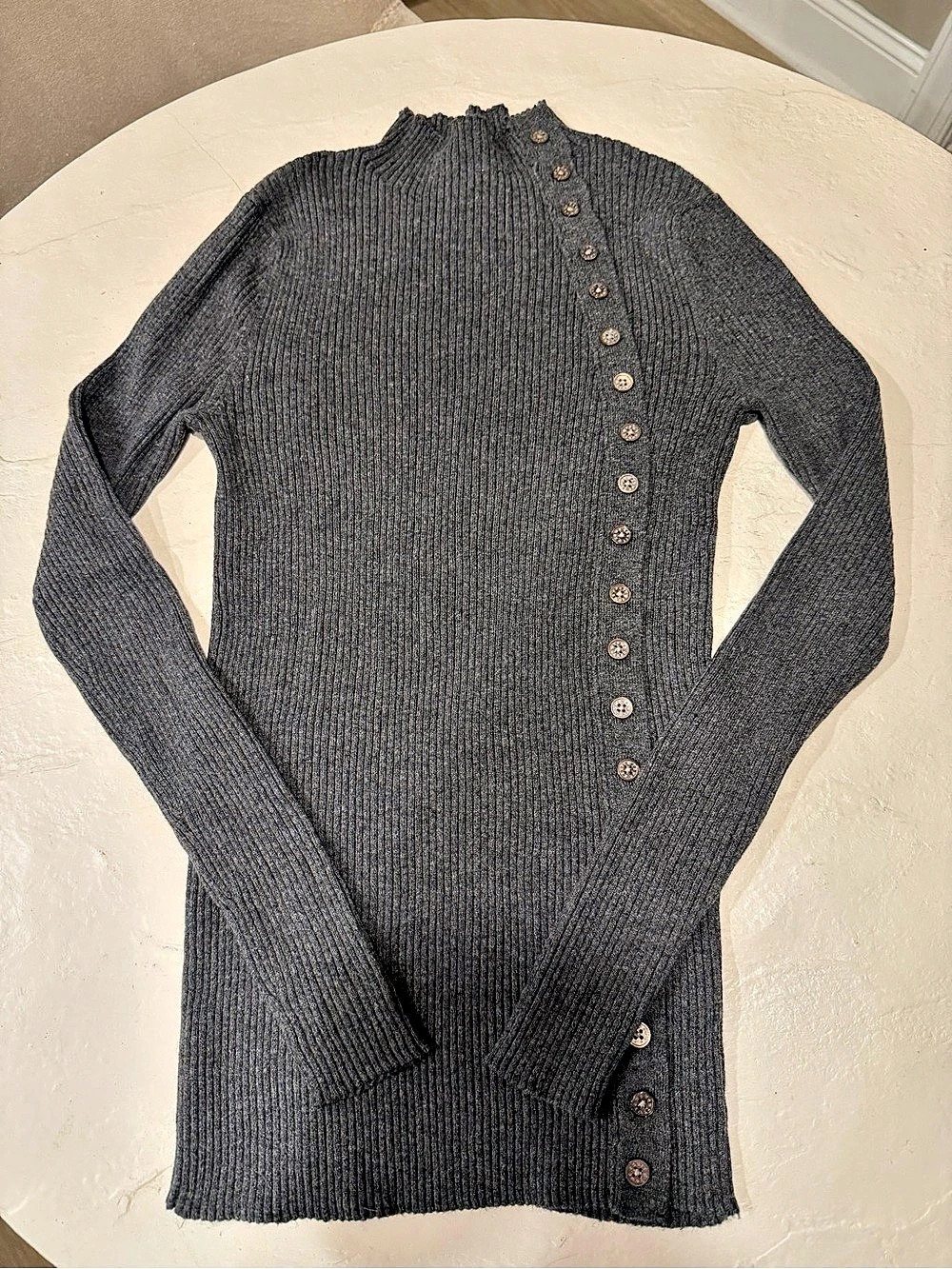 NEW Court & rowe Ribbed Button Front Sweater Size XS Like New